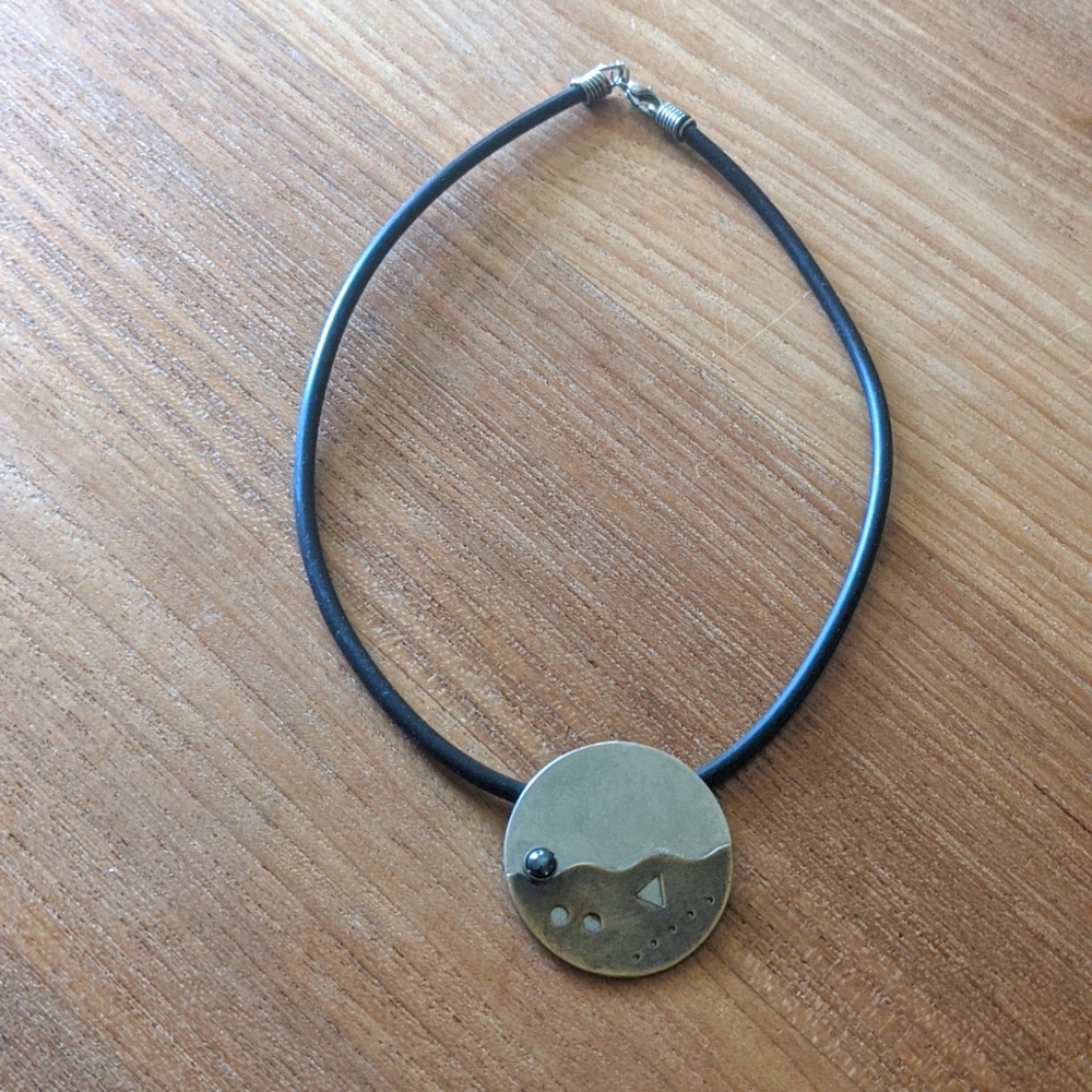 MIXED METAL NECKLACE